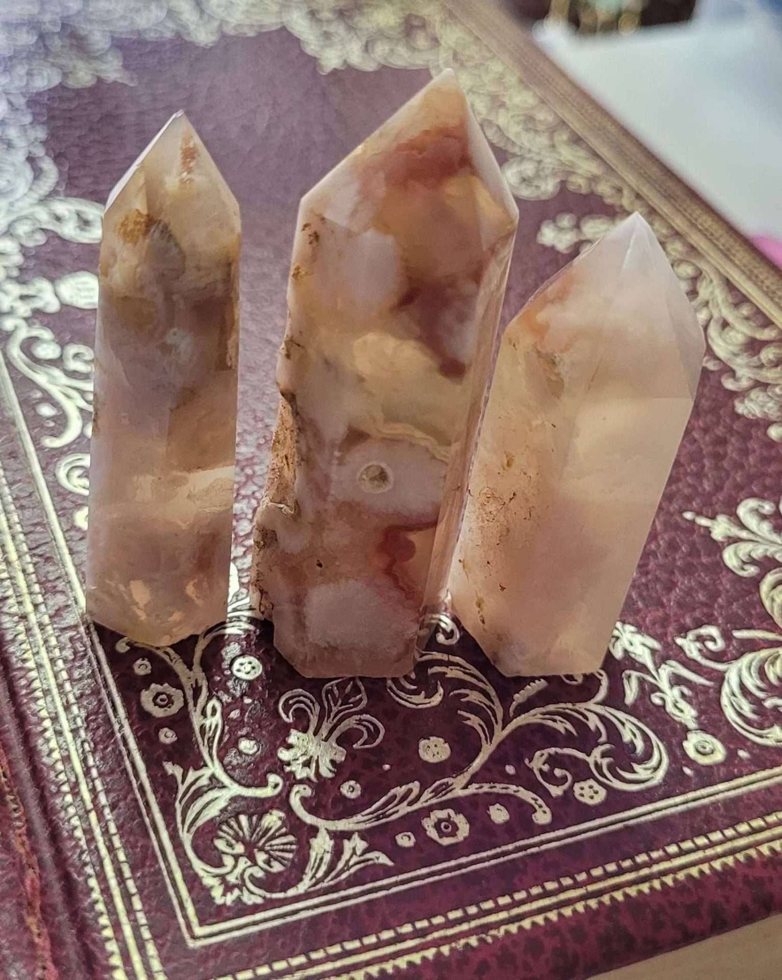 Flower agate small points