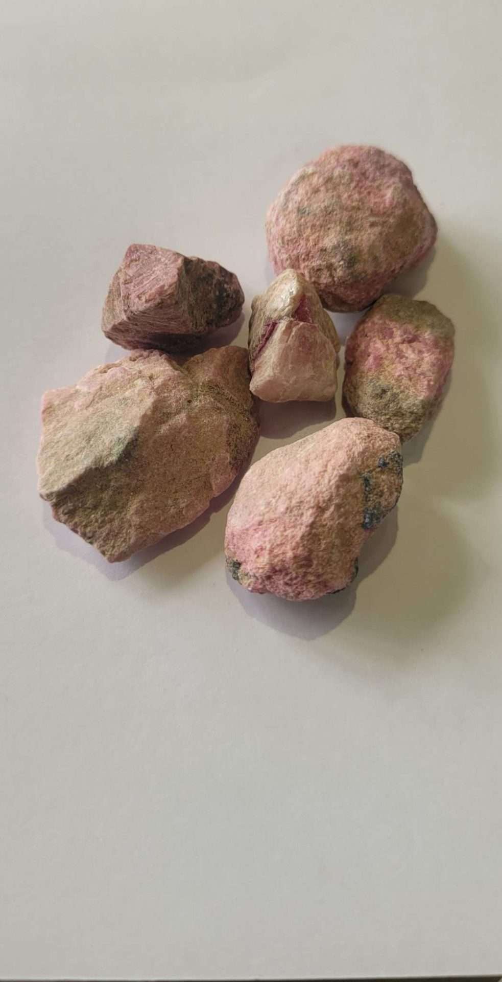 Rhodolite chunks