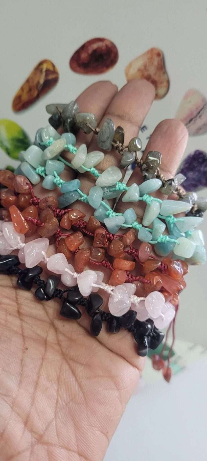 Gemstone chip bracelet (shamballa style)